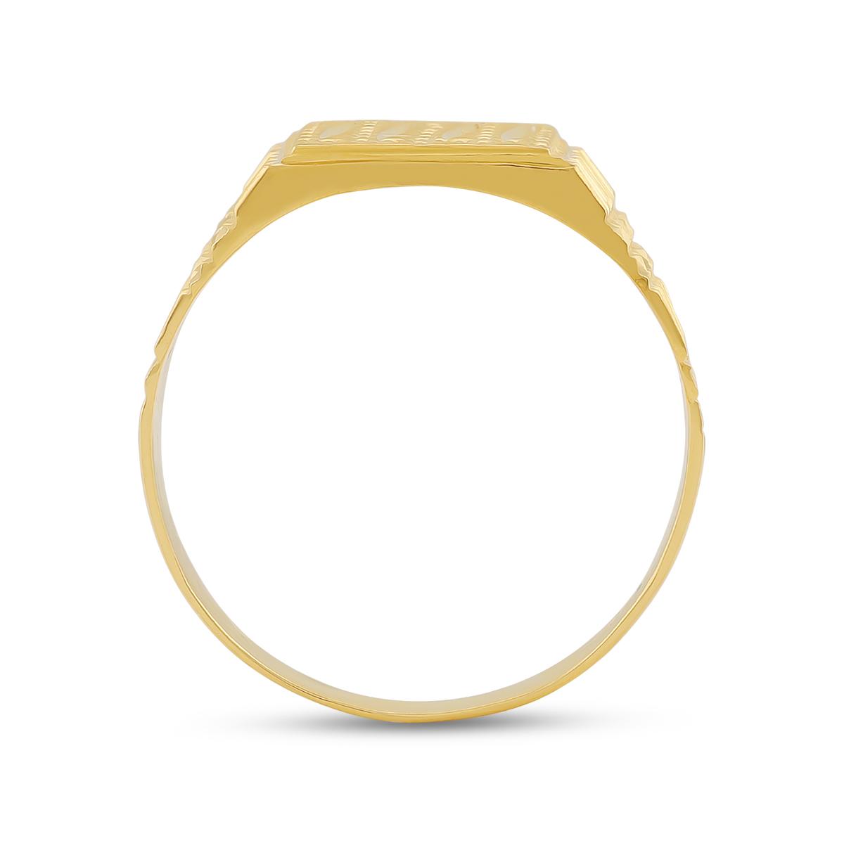 22ct Gold Engraved Gents Ring