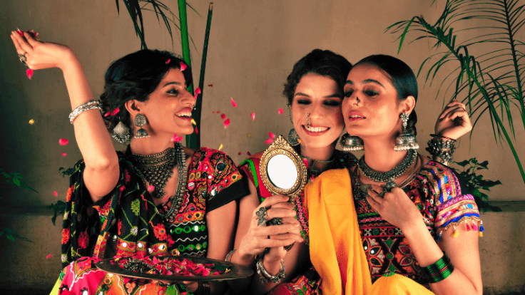 Navratri Gold Jewellery Styling Tips