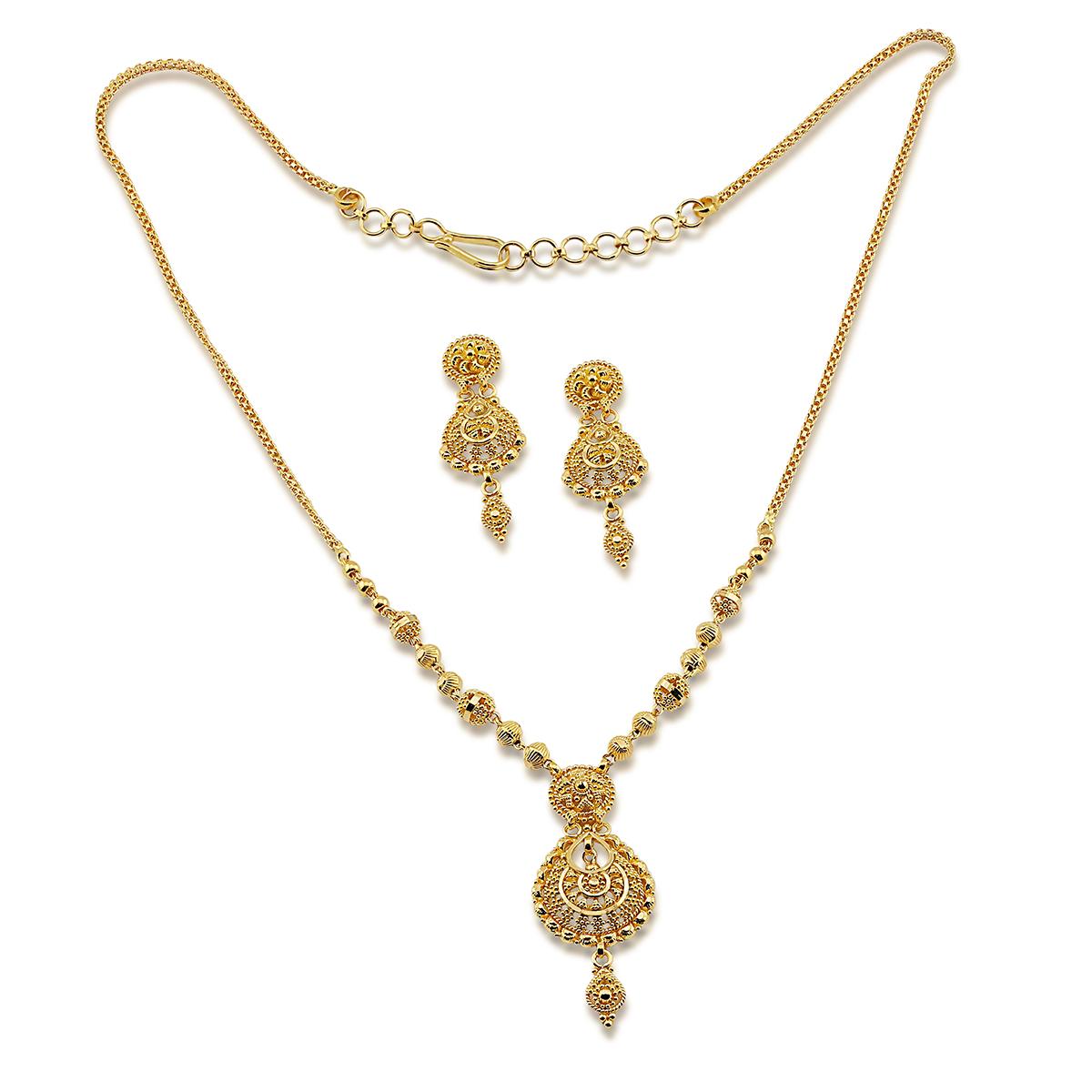 Lightweight Pendant Necklace Image