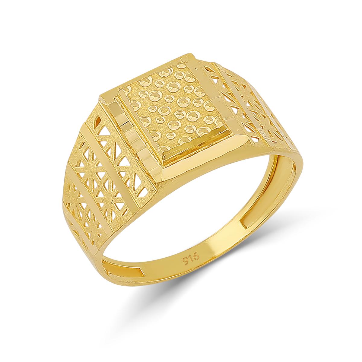 Elegant 22ct Gold Men’s Ring Image