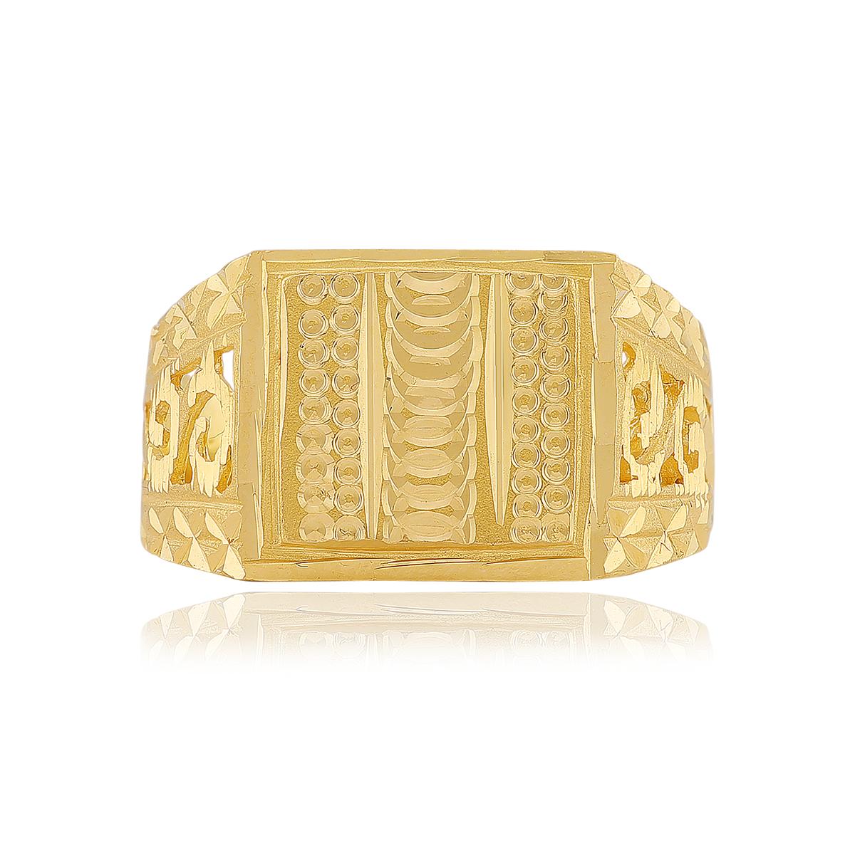 22ct Gold Engraved Gents Ring